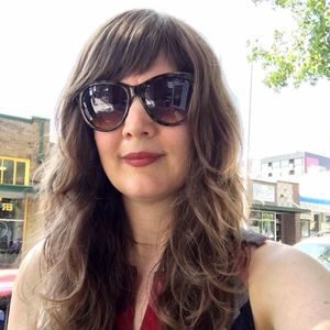 Meet your Posher, Emily